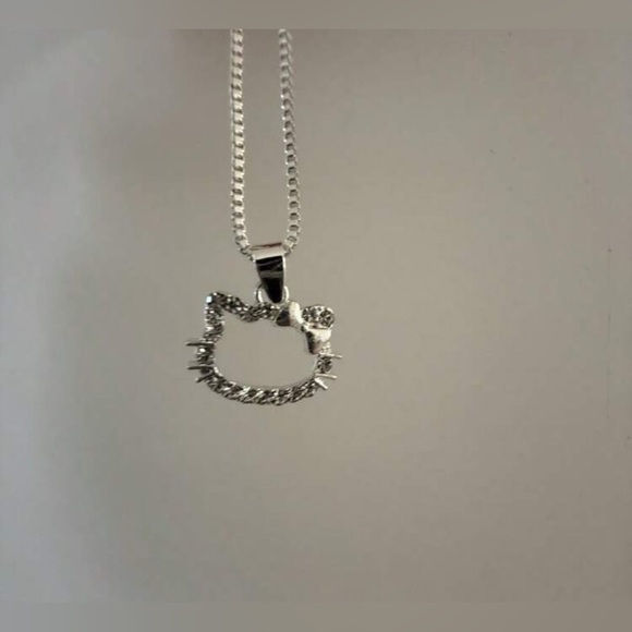 Sanrio Hello Kitty Silver Pendant Collarbone Chain (comes in plain box) - Picture 2 of 4